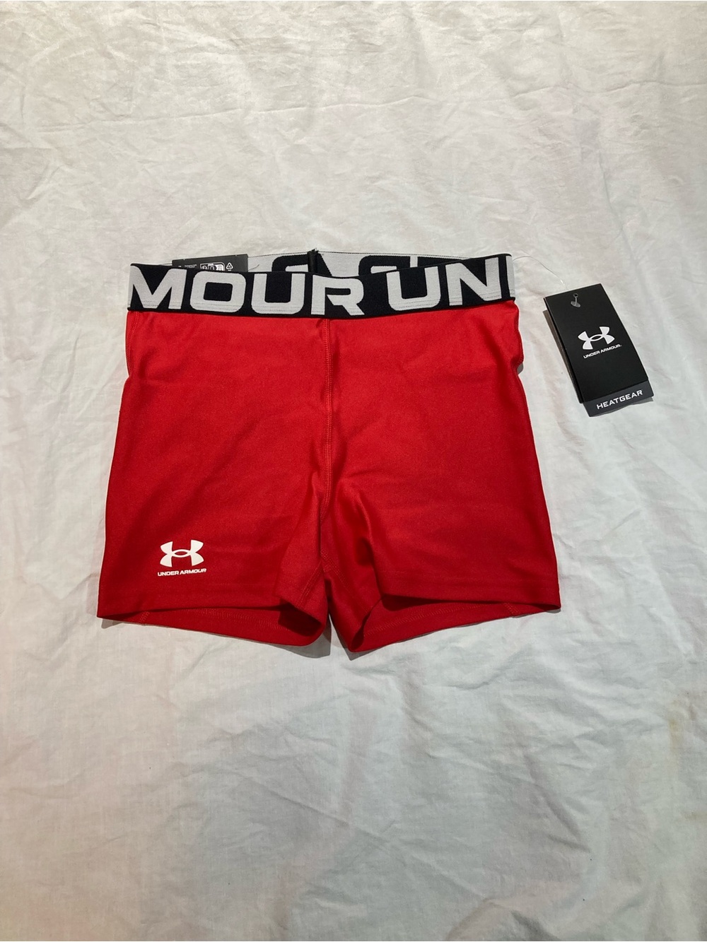 Under Armour Volleyball Shorts, Women’s size XS, NWT!